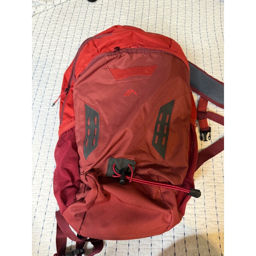 Quest Red Hiking Backpack Daypack Mesh Padded Back Outdoor Gear